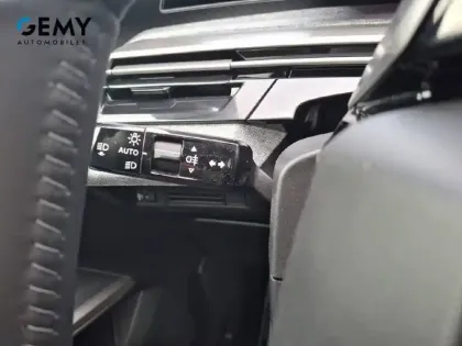 Photo 26 Peugeot 3008  Hybrid 145 e-DCS6