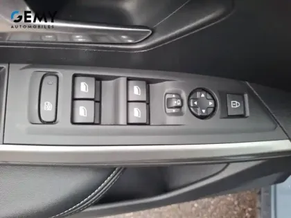 Photo 12 Peugeot 3008  Hybrid 145 e-DCS6