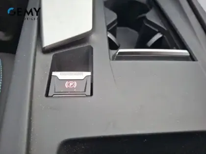 Photo 65 Peugeot 308  SW Electrique 54 kWh 156ch