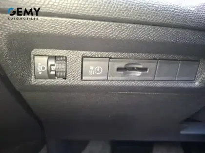 Photo 88 Peugeot 308  SW Electrique 54 kWh 156ch