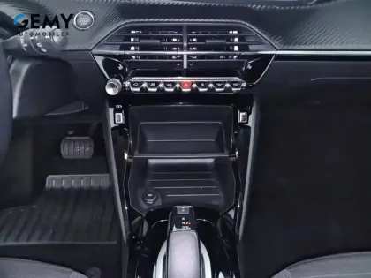 Photo 35 Peugeot 208  Electrique 50 kWh 136ch