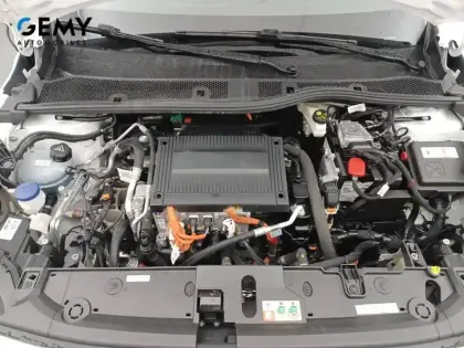 Photo 32 Peugeot 208  Electrique 50 kWh 136ch