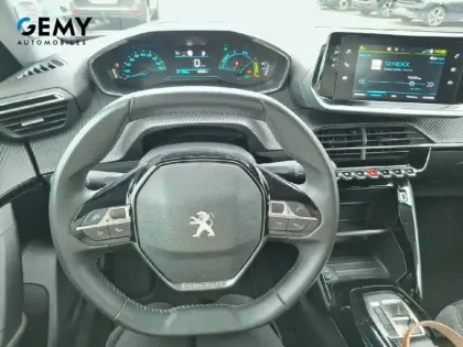 Photo 17 Peugeot 2008  Electrique 136 ch