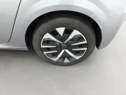 Photo 12 Peugeot 208  PureTech 75 S&S BVM5