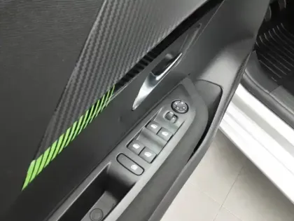 Photo 17 Peugeot 208  PureTech 75 S&S BVM5