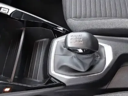 Photo 13 Peugeot 208  PureTech 75 S&S BVM5