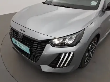 Photo 15 Peugeot 208  PureTech 75 S&S BVM5