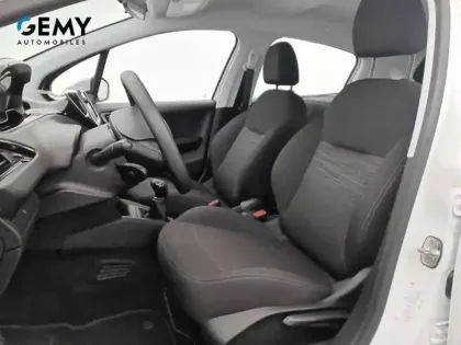 Photo 24 Peugeot 208  AFFAIRE BLUEHDI 100 S&S BVM5