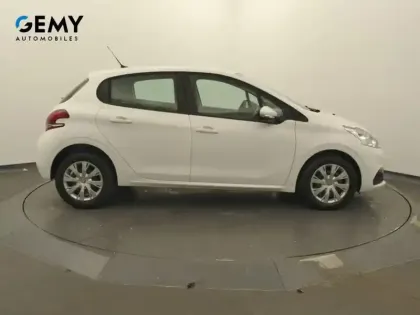 Photo 19 Peugeot 208  AFFAIRE BLUEHDI 100 S&S BVM5