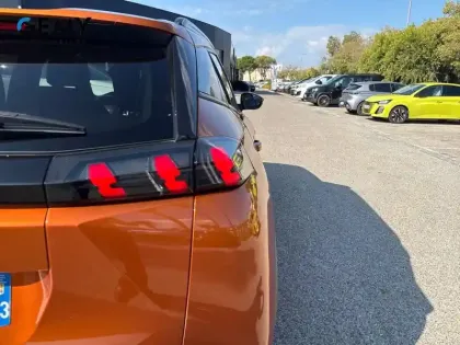 Photo 48 Peugeot 2008  Electrique 136 ch