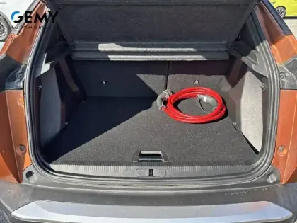 Photo 39 Peugeot 2008  Electrique 136 ch