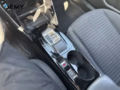 Photo 64 Peugeot 2008  Electrique 136 ch