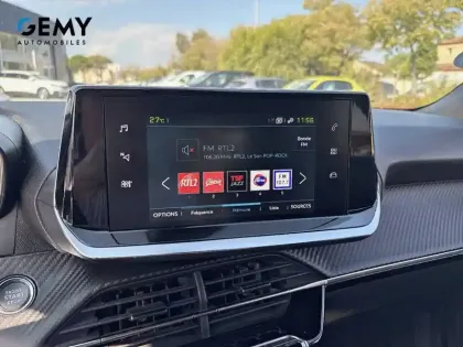 Photo 60 Peugeot 2008  Electrique 136 ch