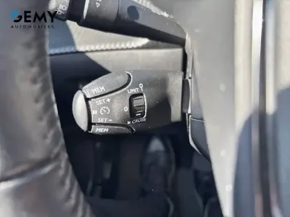 Photo 56 Peugeot 2008  Electrique 136 ch