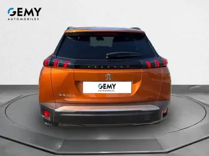 Photo 38 Peugeot 2008  Electrique 136 ch