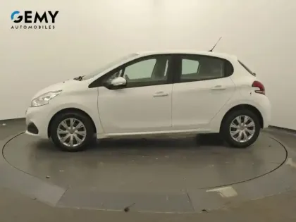 Photo 35 Peugeot 208  AFFAIRE BLUEHDI 100 S&S BVM5