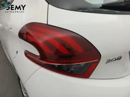 Photo 36 Peugeot 208  AFFAIRE BLUEHDI 100 S&S BVM5