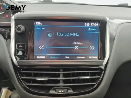 Photo 32 Peugeot 208  AFFAIRE BLUEHDI 100 S&S BVM5