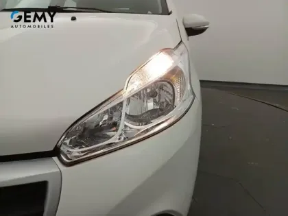 Photo 33 Peugeot 208  AFFAIRE BLUEHDI 100 S&S BVM5