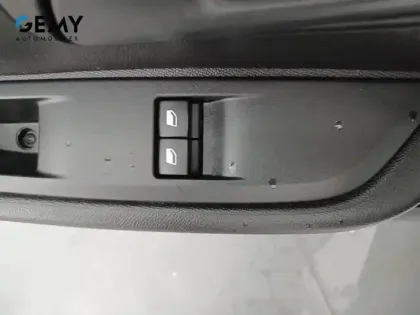 Photo 11 Peugeot 208  BLUEHDI 100 S&S BVM6