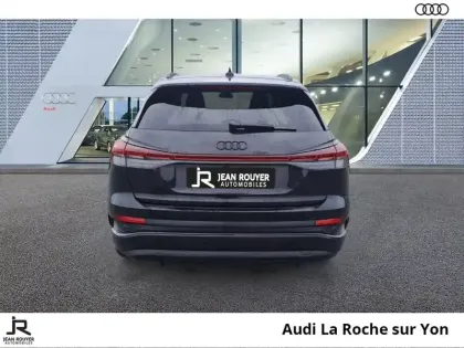 Photo 2 Audi Q4  e-tron 45 285 ch 82 kWh