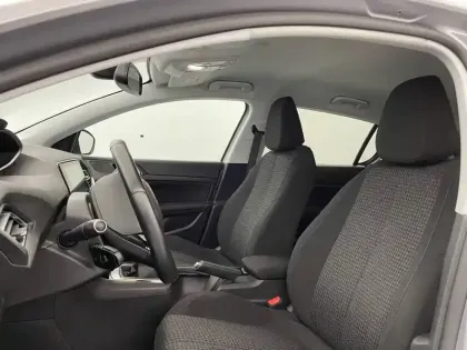 Photo 75 Peugeot 308  PureTech 110ch S&S BVM6