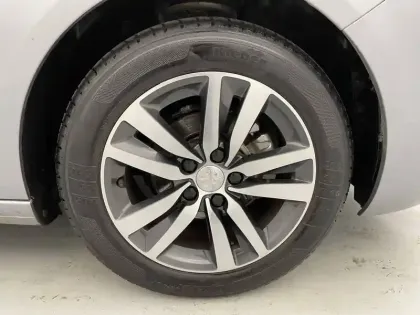 Photo 79 Peugeot 308  PureTech 110ch S&S BVM6