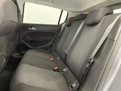 Photo 45 Peugeot 308  PureTech 110ch S&S BVM6