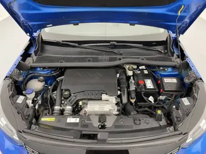 Photo 20 Peugeot 2008  PureTech 130 S&S BVM6