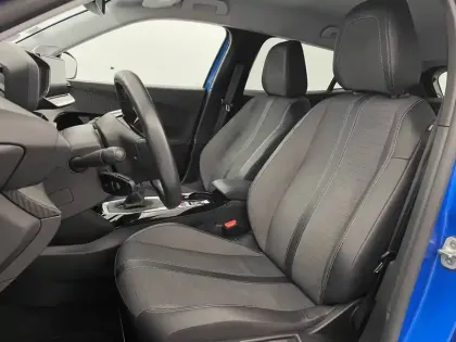 Photo 13 Peugeot 2008  PureTech 130 S&S BVM6