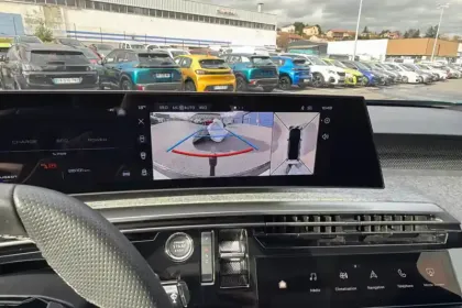 Photo 55 Peugeot 3008  Electrique 73 kWh 210 ch