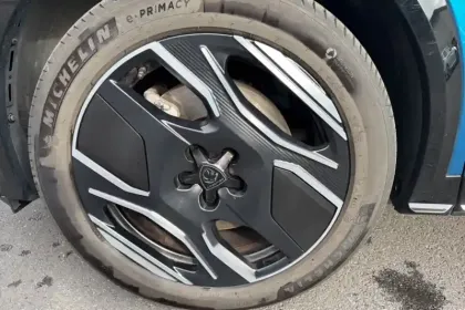 Photo 69 Peugeot 3008  Electrique 73 kWh 210 ch