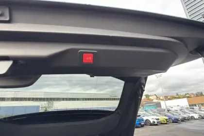 Photo 57 Peugeot 3008  Electrique 73 kWh 210 ch