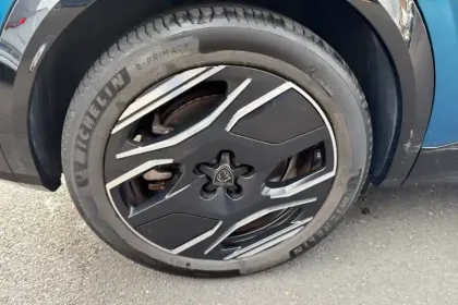 Photo 71 Peugeot 3008  Electrique 73 kWh 210 ch