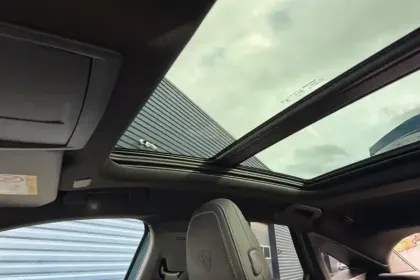 Photo 25 Peugeot 3008  Electrique 73 kWh 210 ch