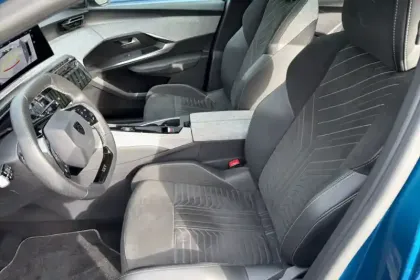 Photo 9 Peugeot 3008  Electrique 73 kWh 210 ch