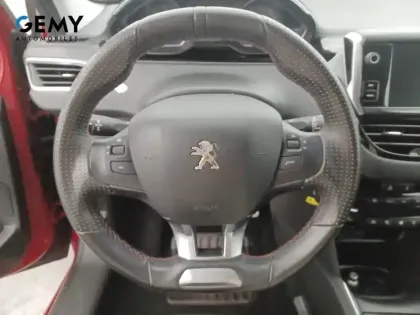 Photo 36 Peugeot 208  BlueHDi 100ch S&S BVM5