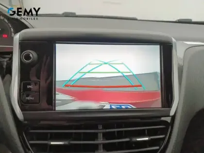 Photo 44 Peugeot 208  BlueHDi 100ch S&S BVM5