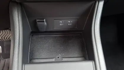 Photo 19 Renault Captur  E-Tech full hybrid 160 ch