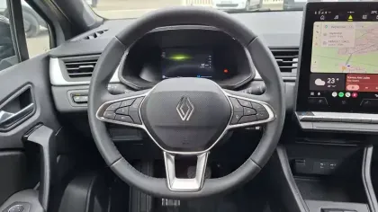 Photo 10 Renault Captur  E-Tech full hybrid 160 ch