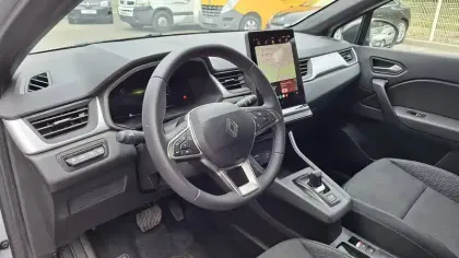Photo 11 Renault Captur  E-Tech full hybrid 160 ch