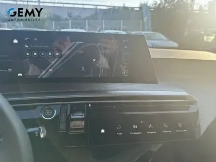 Photo 44 Peugeot 3008  Plug-in Hybrid 195 e-DCS7