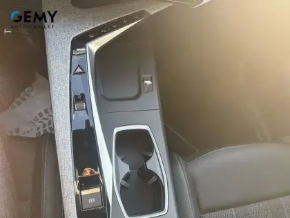 Photo 30 Peugeot 3008  Plug-in Hybrid 195 e-DCS7