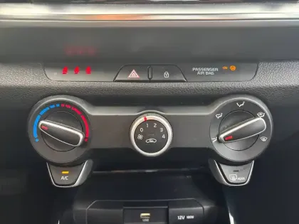 Photo 93 Kia Stonic  1.0 T-GDi 100 ch DCT7