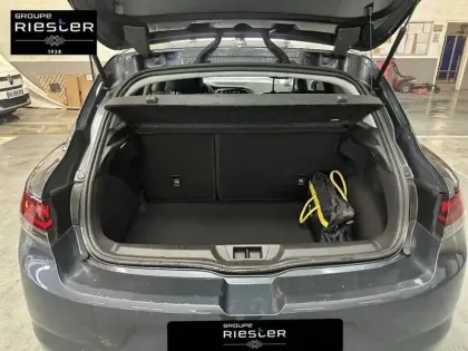 Photo 27 Renault Megane Mégane IV Berline TCe 140 EDC FAP - 21N