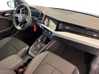 Photo 8 Audi A1  Sportback 30 TFSI 110 ch S tronic 7