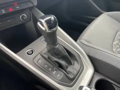 Photo 32 Audi A1  Sportback 30 TFSI 116 ch S tronic 7