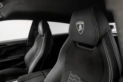 Photo 35 Lamborghini Urus  4.0 V8 666 ch BVA8