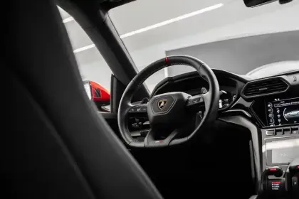 Photo 5 Lamborghini Urus  4.0 V8 666 ch BVA8