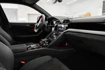 Photo 34 Lamborghini Urus  4.0 V8 666 ch BVA8